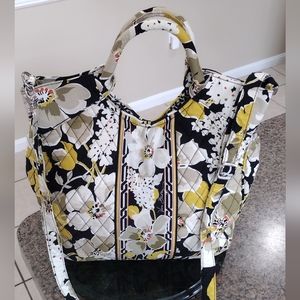 Vera Bradley   2 way Tote removable strap